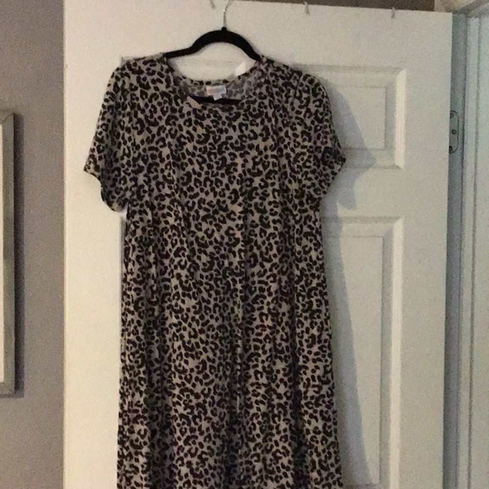 Accepting offers for Lularoe Light Leopard Carly!